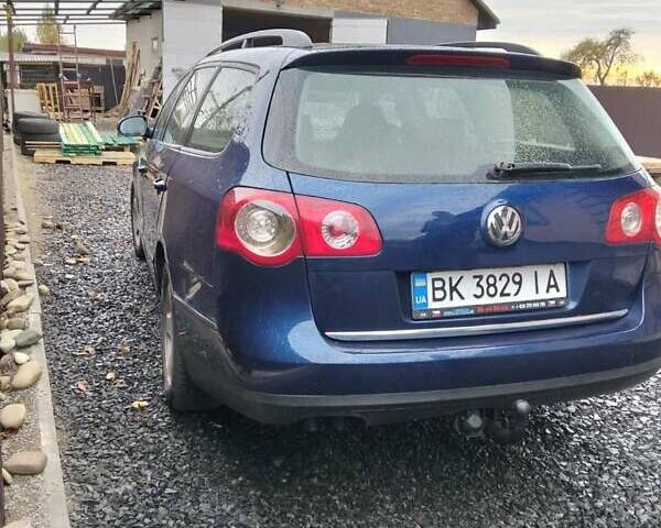 Синий Фольксваген Пассат, объемом двигателя 1.9 л и пробегом 270 тыс. км за 5200 $, фото 3 на Automoto.ua