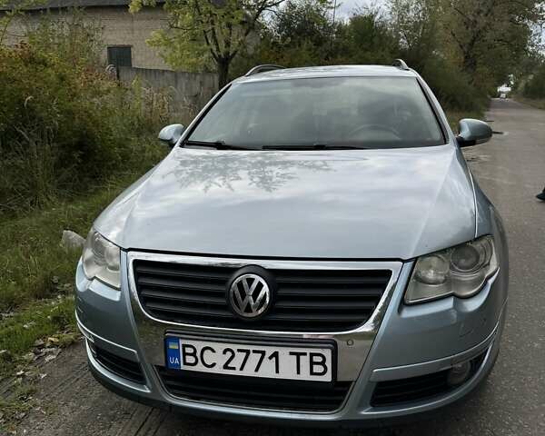 Синий Фольксваген Пассат, объемом двигателя 1.97 л и пробегом 288 тыс. км за 5400 $, фото 2 на Automoto.ua