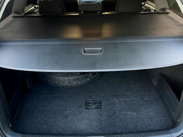 Синий Фольксваген Пассат, объемом двигателя 1.6 л и пробегом 220 тыс. км за 5850 $, фото 2 на Automoto.ua