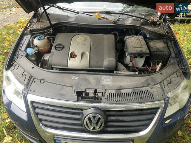 Синій Фольксваген Пассат, об'ємом двигуна 1.6 л та пробігом 232 тис. км за 5000 $, фото 12 на Automoto.ua