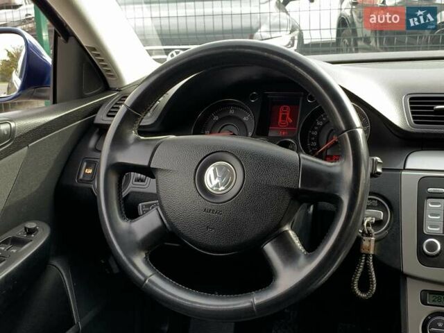 Синий Фольксваген Пассат, объемом двигателя 2 л и пробегом 344 тыс. км за 6455 $, фото 35 на Automoto.ua