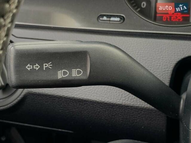 Синий Фольксваген Пассат, объемом двигателя 2 л и пробегом 344 тыс. км за 6455 $, фото 45 на Automoto.ua