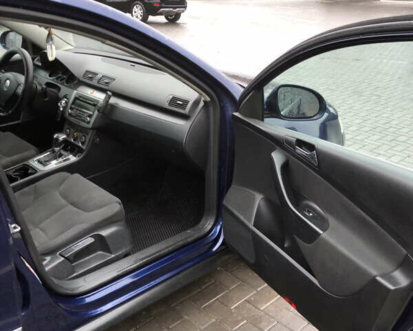 Синий Фольксваген Пассат, объемом двигателя 1.97 л и пробегом 350 тыс. км за 6200 $, фото 13 на Automoto.ua