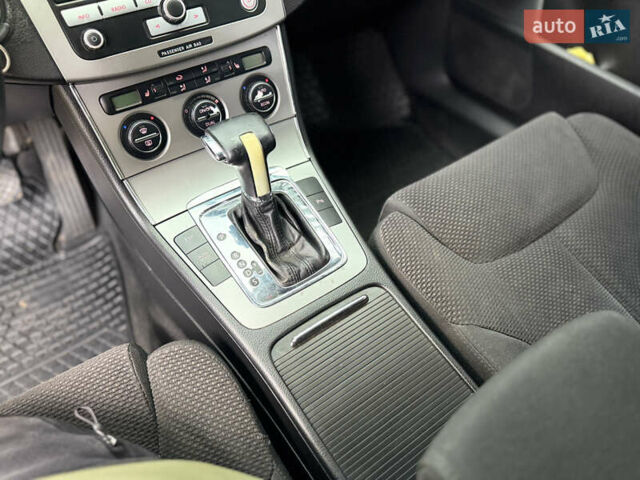 Синій Фольксваген Пассат, об'ємом двигуна 1.97 л та пробігом 295 тис. км за 5950 $, фото 33 на Automoto.ua