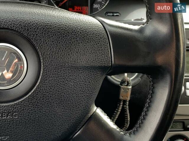 Синий Фольксваген Пассат, объемом двигателя 2 л и пробегом 344 тыс. км за 6455 $, фото 43 на Automoto.ua