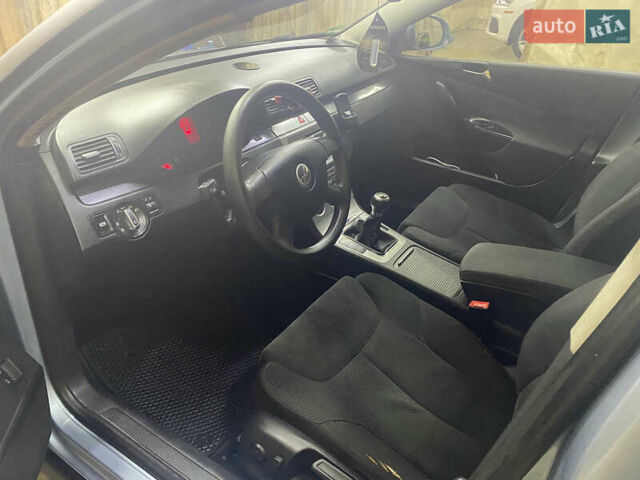 Синий Фольксваген Пассат, объемом двигателя 1.97 л и пробегом 351 тыс. км за 6500 $, фото 9 на Automoto.ua