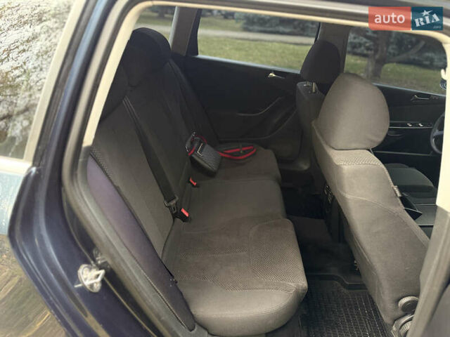 Синій Фольксваген Пассат, об'ємом двигуна 1.97 л та пробігом 295 тис. км за 5950 $, фото 16 на Automoto.ua