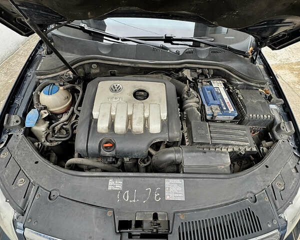 Синий Фольксваген Пассат, объемом двигателя 1.97 л и пробегом 374 тыс. км за 7200 $, фото 15 на Automoto.ua