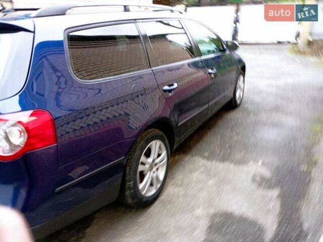 Синій Фольксваген Пассат, об'ємом двигуна 1.6 л та пробігом 236 тис. км за 5600 $, фото 12 на Automoto.ua