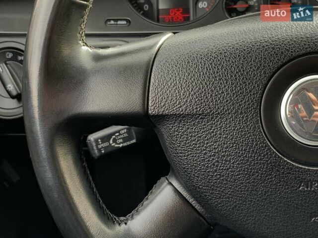 Синий Фольксваген Пассат, объемом двигателя 2 л и пробегом 344 тыс. км за 6455 $, фото 42 на Automoto.ua