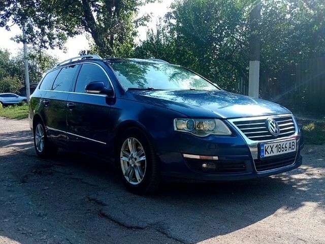Синий Фольксваген Пассат, объемом двигателя 2 л и пробегом 260 тыс. км за 4800 $, фото 1 на Automoto.ua