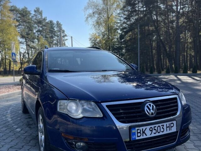 Синий Фольксваген Пассат, объемом двигателя 1.9 л и пробегом 370 тыс. км за 4200 $, фото 6 на Automoto.ua