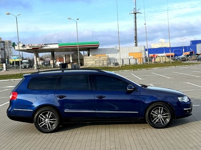 Синий Фольксваген Пассат, объемом двигателя 1.9 л и пробегом 250 тыс. км за 6300 $, фото 5 на Automoto.ua