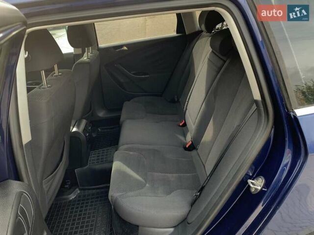 Синий Фольксваген Пассат, объемом двигателя 2 л и пробегом 344 тыс. км за 6455 $, фото 26 на Automoto.ua