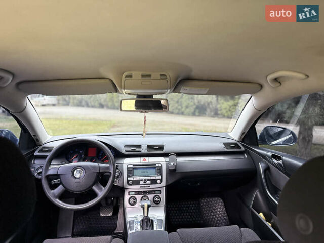 Синій Фольксваген Пассат, об'ємом двигуна 1.97 л та пробігом 295 тис. км за 5950 $, фото 40 на Automoto.ua