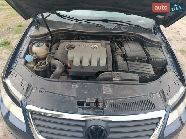 Синий Фольксваген Пассат, объемом двигателя 2 л и пробегом 22 тыс. км за 5800 $, фото 4 на Automoto.ua