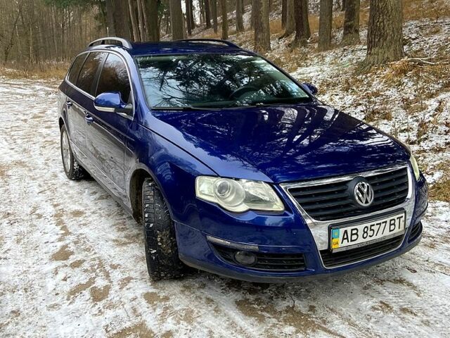 Синий Фольксваген Пассат, объемом двигателя 16 л и пробегом 220 тыс. км за 4850 $, фото 1 на Automoto.ua