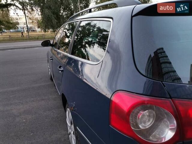 Синий Фольксваген Пассат, объемом двигателя 2 л и пробегом 224 тыс. км за 4400 $, фото 5 на Automoto.ua