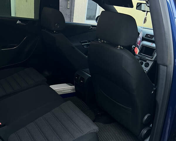 Синий Фольксваген Пассат, объемом двигателя 1.97 л и пробегом 350 тыс. км за 5200 $, фото 12 на Automoto.ua