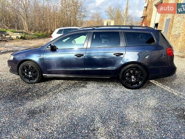 Синий Фольксваген Пассат, объемом двигателя 2 л и пробегом 317 тыс. км за 5950 $, фото 4 на Automoto.ua