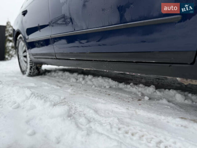 Синий Фольксваген Пассат, объемом двигателя 1.97 л и пробегом 300 тыс. км за 2850 $, фото 7 на Automoto.ua