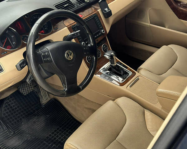 Синий Фольксваген Пассат, объемом двигателя 1.97 л и пробегом 374 тыс. км за 7200 $, фото 6 на Automoto.ua