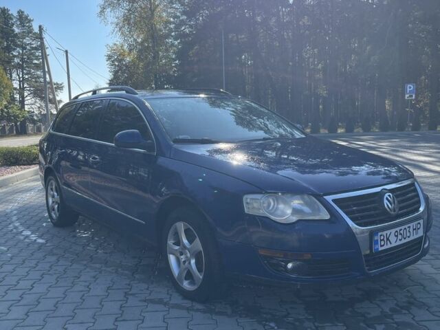 Синий Фольксваген Пассат, объемом двигателя 1.9 л и пробегом 370 тыс. км за 4200 $, фото 5 на Automoto.ua