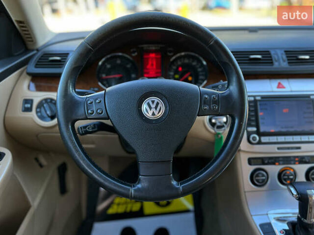 Синій Фольксваген Пассат, об'ємом двигуна 2 л та пробігом 350 тис. км за 5400 $, фото 14 на Automoto.ua