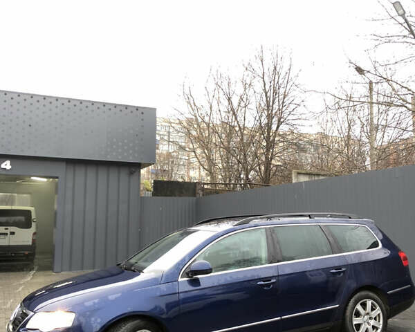 Синий Фольксваген Пассат, объемом двигателя 1.97 л и пробегом 350 тыс. км за 6200 $, фото 4 на Automoto.ua