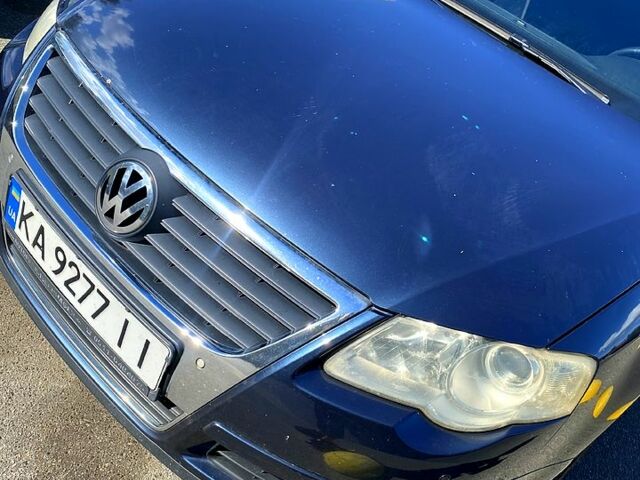 Синий Фольксваген Пассат, объемом двигателя 2 л и пробегом 350 тыс. км за 5800 $, фото 1 на Automoto.ua