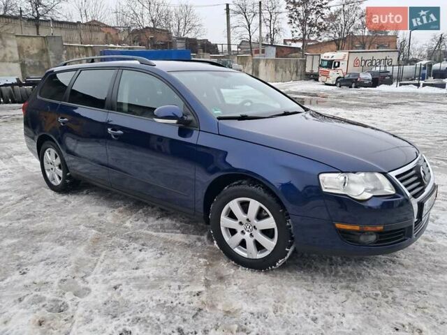Синий Фольксваген Пассат, объемом двигателя 1.6 л и пробегом 243 тыс. км за 5850 $, фото 6 на Automoto.ua