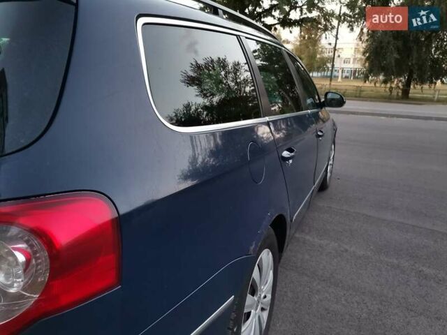 Синий Фольксваген Пассат, объемом двигателя 2 л и пробегом 224 тыс. км за 4400 $, фото 4 на Automoto.ua