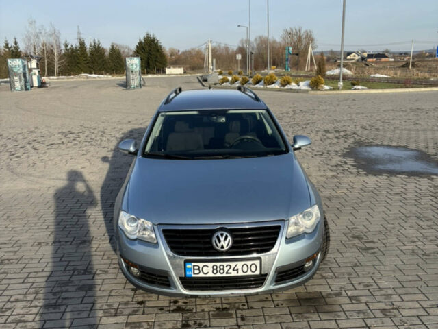 Синій Фольксваген Пассат, об'ємом двигуна 1.6 л та пробігом 240 тис. км за 4700 $, фото 1 на Automoto.ua
