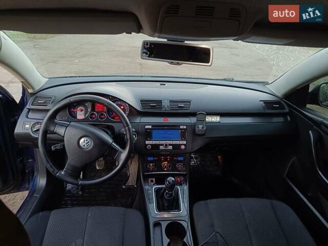 Синий Фольксваген Пассат, объемом двигателя 1.9 л и пробегом 335 тыс. км за 5500 $, фото 8 на Automoto.ua