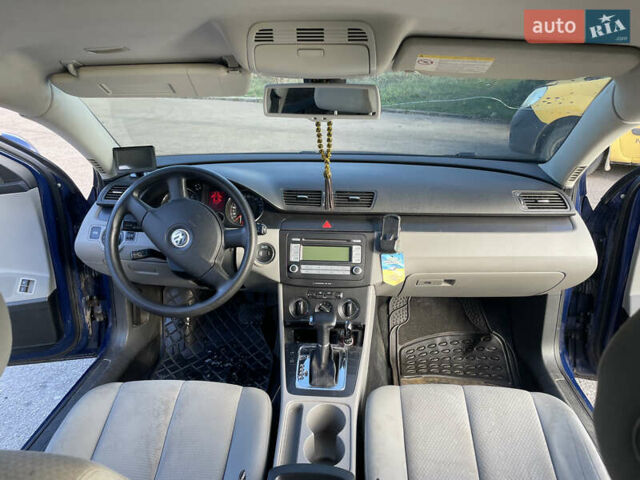 Синій Фольксваген Пассат, об'ємом двигуна 1.6 л та пробігом 232 тис. км за 5000 $, фото 2 на Automoto.ua