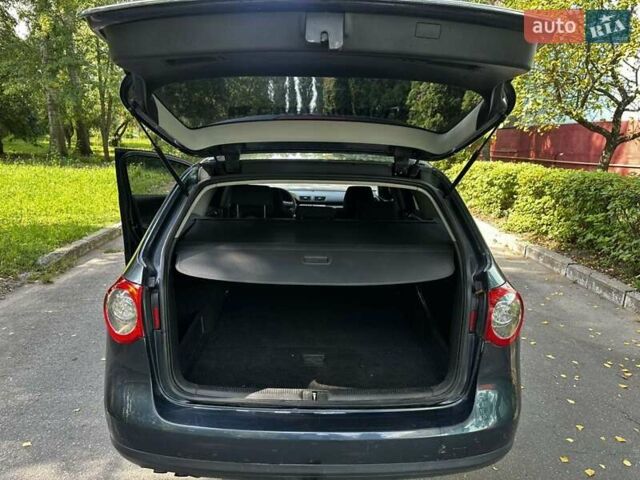 Синий Фольксваген Пассат, объемом двигателя 1.9 л и пробегом 389 тыс. км за 5450 $, фото 11 на Automoto.ua