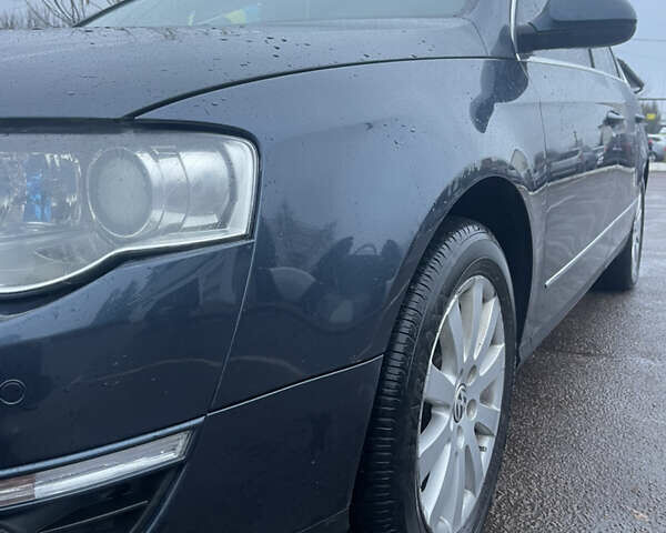 Синій Фольксваген Пассат, об'ємом двигуна 2 л та пробігом 328 тис. км за 7100 $, фото 8 на Automoto.ua