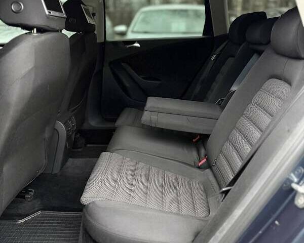 Синий Фольксваген Пассат, объемом двигателя 1.98 л и пробегом 234 тыс. км за 5499 $, фото 14 на Automoto.ua