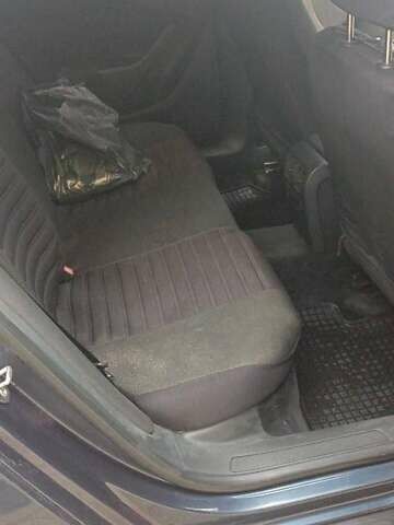 Синий Фольксваген Пассат, объемом двигателя 2 л и пробегом 300 тыс. км за 5500 $, фото 1 на Automoto.ua