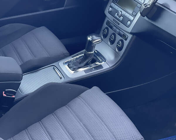 Фольксваген Пассат 2007 в Нежине на Automoto.ua Синий Фольксваген Пассат, объемом двигателя 1.97 л и пробегом 300 тыс. км за 5999 $, фото 10 на Automoto.ua