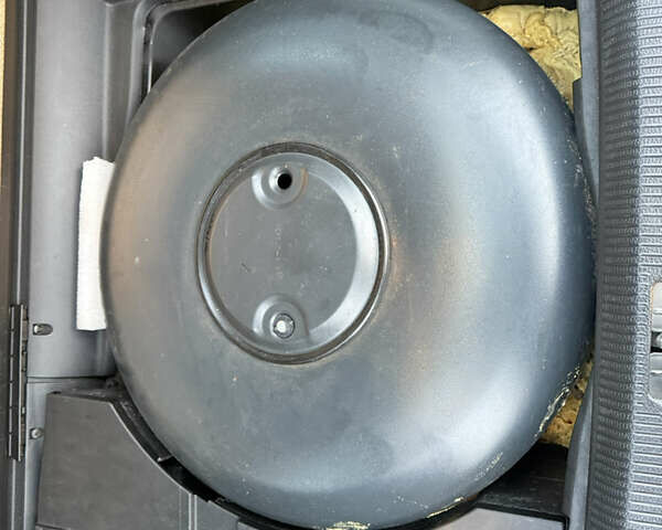 Синій Фольксваген Пассат, об'ємом двигуна 1.6 л та пробігом 193 тис. км за 6600 $, фото 27 на Automoto.ua