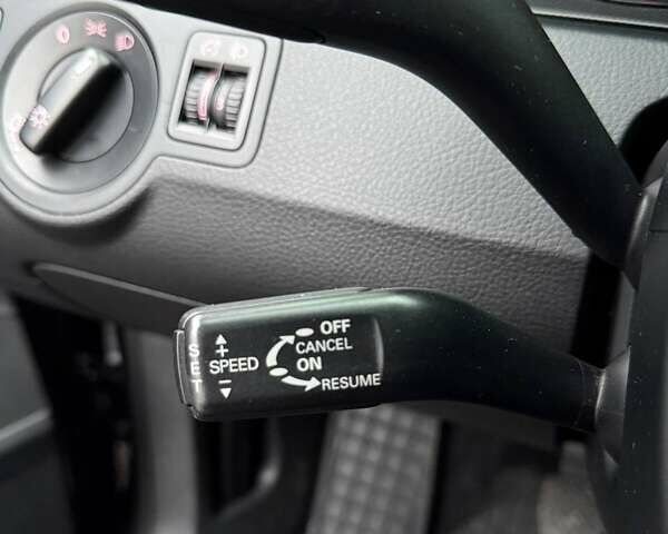 Синий Фольксваген Пассат, объемом двигателя 1.98 л и пробегом 234 тыс. км за 5499 $, фото 30 на Automoto.ua