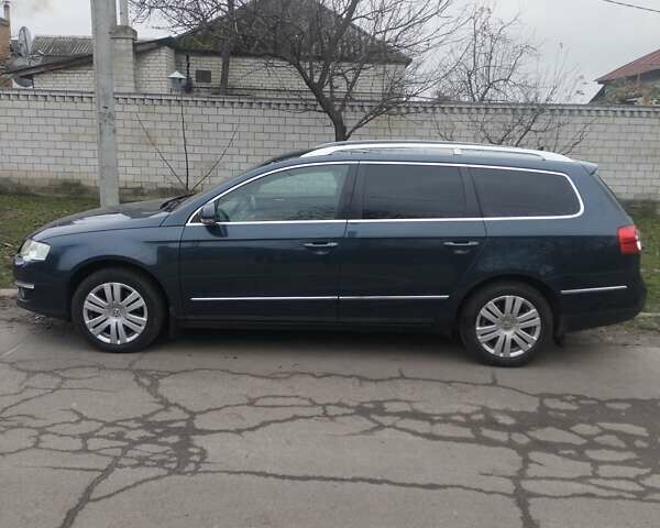 Синий Фольксваген Пассат, объемом двигателя 2 л и пробегом 275 тыс. км за 7500 $, фото 3 на Automoto.ua