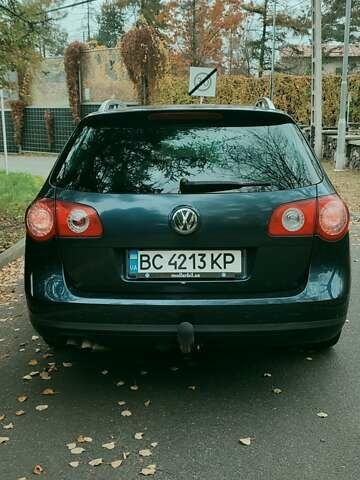 Синий Фольксваген Пассат, объемом двигателя 2 л и пробегом 317 тыс. км за 5300 $, фото 2 на Automoto.ua