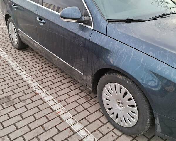 Синій Фольксваген Пассат, об'ємом двигуна 1.9 л та пробігом 272 тис. км за 6700 $, фото 2 на Automoto.ua