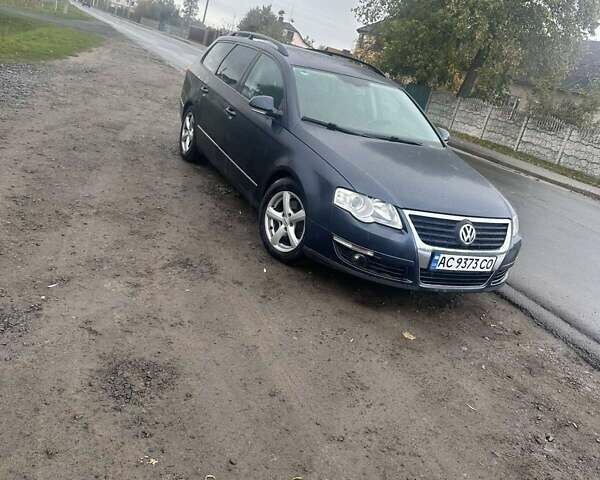 Синій Фольксваген Пассат, об'ємом двигуна 1.97 л та пробігом 251 тис. км за 5650 $, фото 6 на Automoto.ua