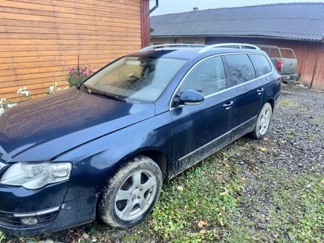 Синий Фольксваген Пассат, объемом двигателя 2 л и пробегом 299 тыс. км за 4200 $, фото 5 на Automoto.ua