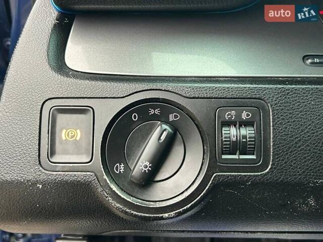 Синий Фольксваген Пассат, объемом двигателя 1.97 л и пробегом 329 тыс. км за 5900 $, фото 15 на Automoto.ua