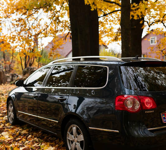 Синий Фольксваген Пассат, объемом двигателя 2 л и пробегом 284 тыс. км за 6400 $, фото 18 на Automoto.ua