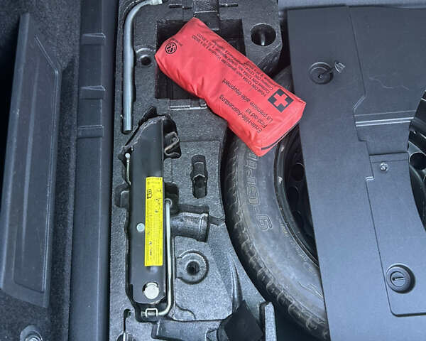 Синій Фольксваген Пассат, об'ємом двигуна 1.9 л та пробігом 344 тис. км за 7550 $, фото 97 на Automoto.ua